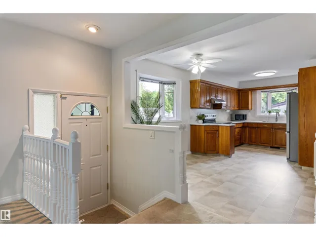 11217 38 ST NW, Edmonton, Alberta T5W2G3