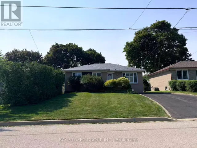402 OSIRIS DRIVE, Richmond Hill (Crosby), Ontario L4C2P9