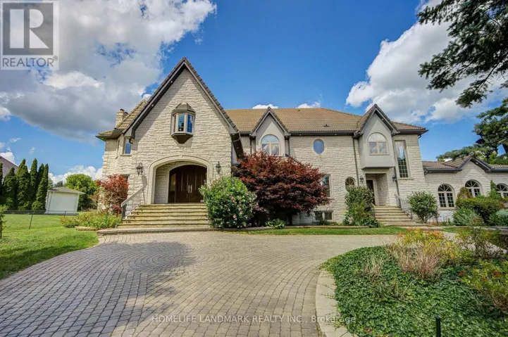 21 KENSINGTON DRIVE, Richmond Hill, Ontario L4E3M9