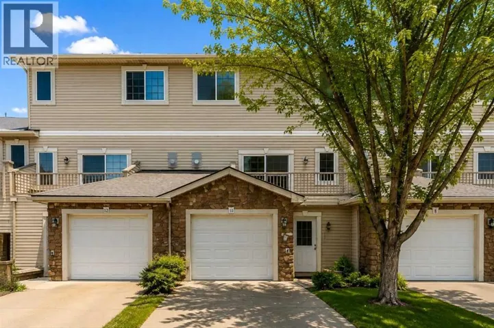 10 West Cedar Rise SW, Calgary, Alberta T3H5G8