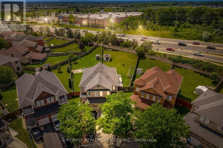32 DEEPCORAL COURT, Brampton (Madoc), Ontario L6V4P7