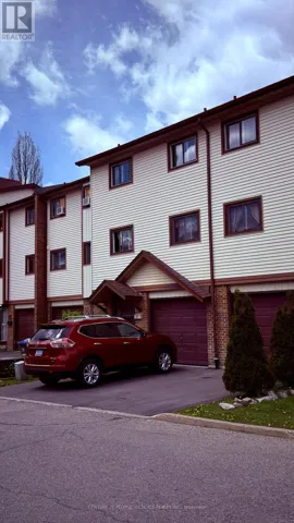 25 MCCALLUM COURT, Brampton (Queen Street Corridor), Ontario L6W3M4