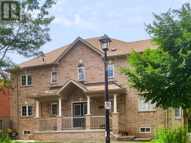 198 DEAN BURTON LANE, Newmarket (Woodland Hill), Ontario L3X3C4