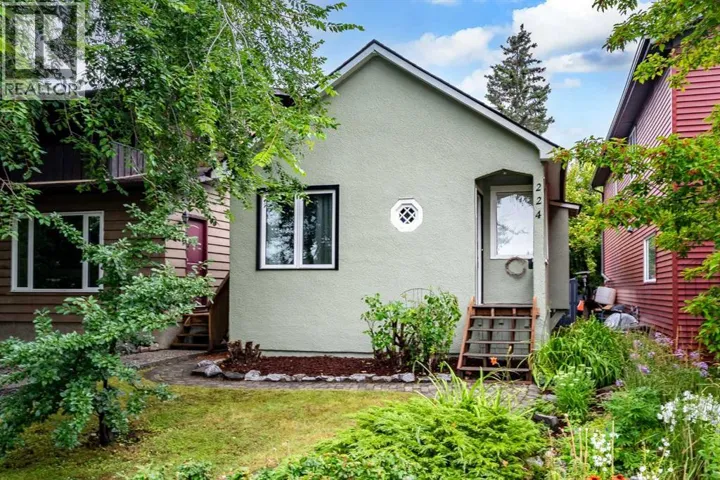 224 30 Avenue NE, Calgary, Alberta T2E2C9