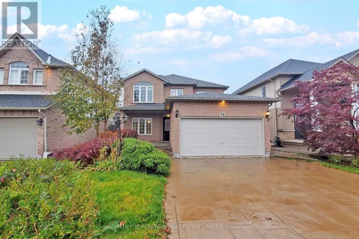 32 HOLKHAM AVENUE, Hamilton (Meadowlands), Ontario L9K0H3
