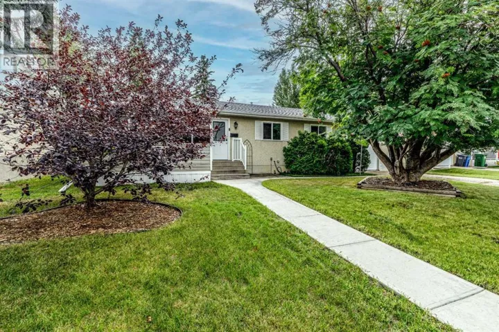 27 Martin Close, Red Deer, Alberta T4N0G9