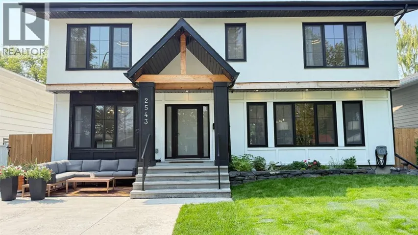 2543 Chicoutimi Drive NW, Calgary, Alberta T2L0W4