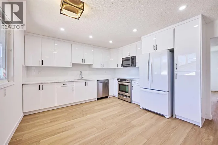 3644 Dover Ridge Drive SE, Calgary, Alberta T2B2B4