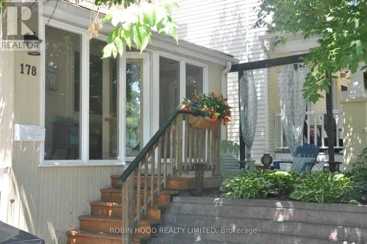 MAIN HOUSE - 178 BELLEFAIR AVENUE, Toronto, Ontario M4L3T9