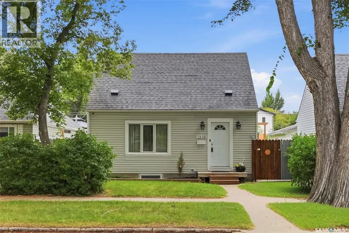 1519 C AVENUE N, Saskatoon, Saskatchewan S7L1L2