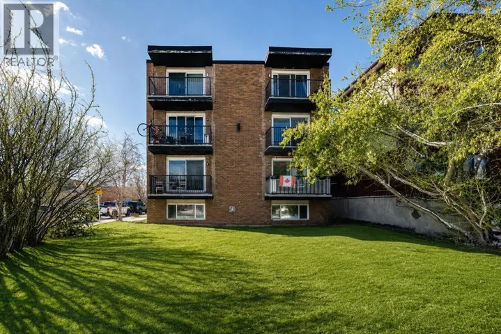32, 1703 11 Avenue SW, Calgary, Alberta T3C0N5