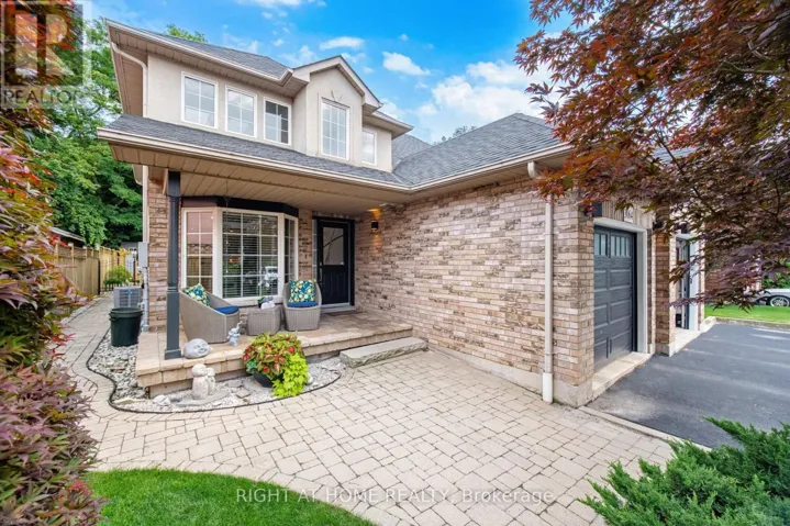 3064 LAKESHORE ROAD W, Oakville (BR Bronte), Ontario L6L1J2