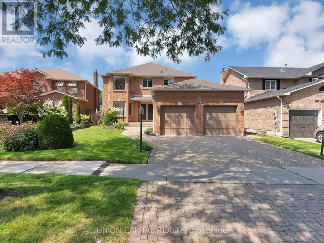 772 PEBBLE COURT, Pickering (Amberlea), Ontario L1V3P3