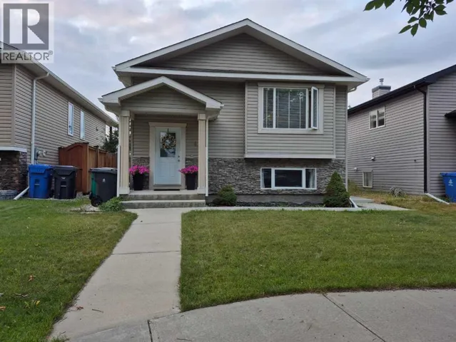 45 Sunridge Boulevard W, Lethbridge, Alberta T1J0T1