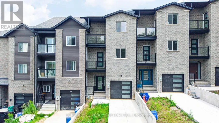 15 BECHTEL STREET, Cambridge, Ontario N3C1Z7