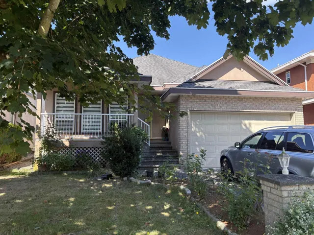 7719 147A STREET, Surrey, British Columbia V3S8Z4