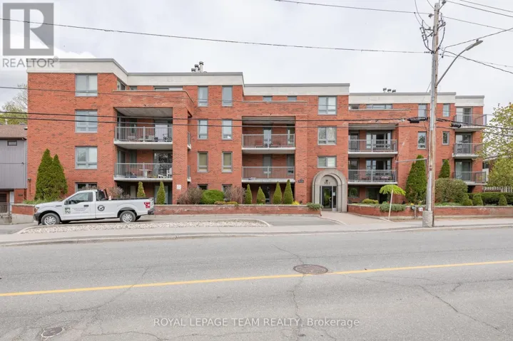 105 - 939 NORTH RIVER ROAD, Ottawa, Ontario K1K4M9