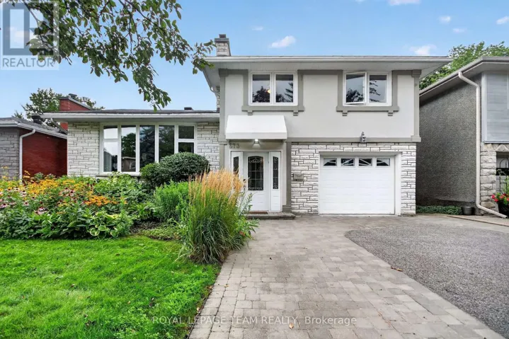 673 GOLDEN AVENUE, Ottawa, Ontario K2A2G3