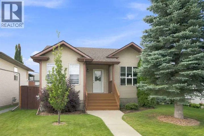 132 Downing Close, Red Deer, Alberta T4R3K1