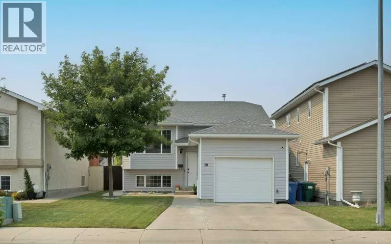 50 Chilcotin Way W, Lethbridge, Alberta T1K7L7