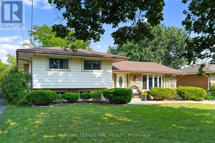 17 JOANNA DRIVE, St. Catharines (Vine/Linwell), Ontario L2N1V1