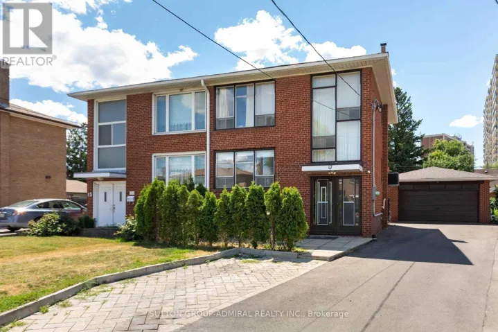 17 PAMILLE PLACE, Toronto (Brookhaven-Amesbury), Ontario M6M3A9