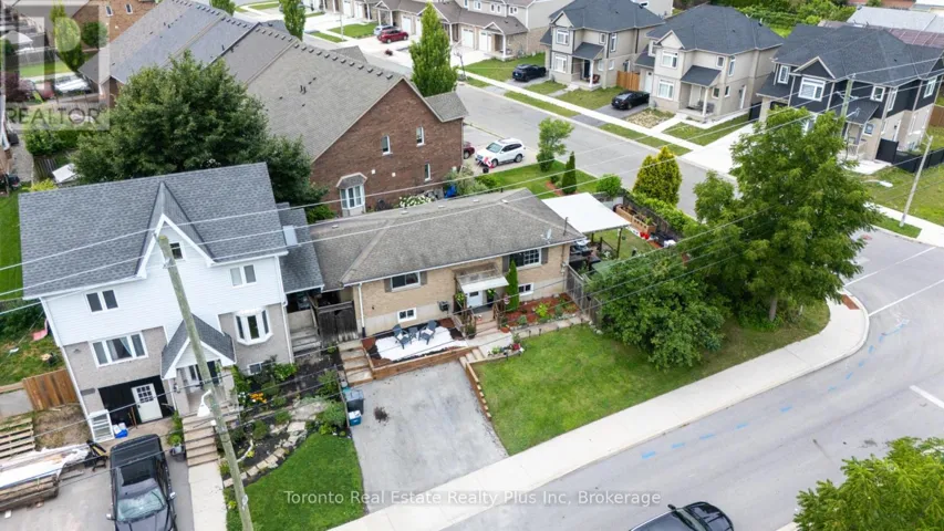 23 MOFFATT STREET, St. Catharines (Oakdale), Ontario L2P2L4