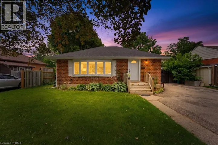 66 SCRIMGER Avenue, Cambridge, Ontario N1R4W3