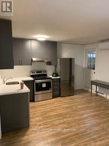 3 - 751 QUEEN STREET E, Toronto (South Riverdale), Ontario M4M1H3