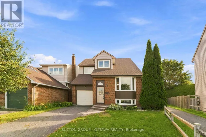 16 CRIMSON GATE, Ottawa, Ontario K1T1Z6