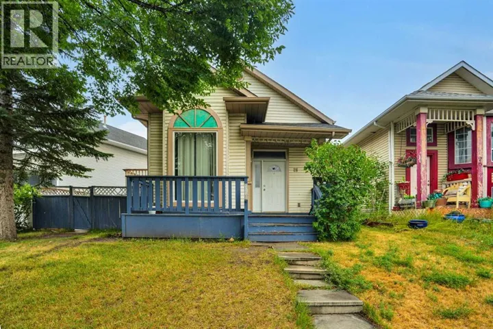 28 Martinridge Road NE, Calgary, Alberta T3J3L4