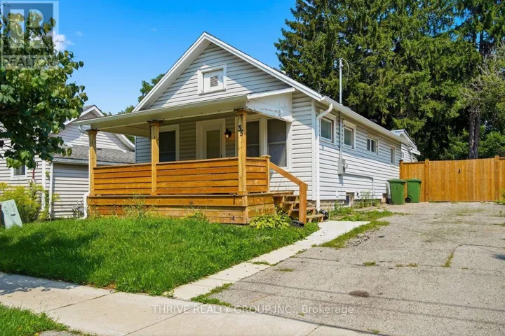 35 MALAKOFF STREET, St. Thomas, Ontario N5P1L8