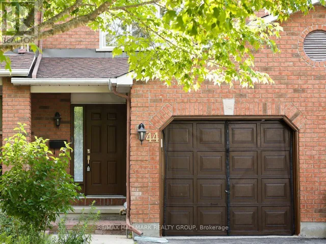 44 WINNEGREEN COURT, Ottawa, Ontario K1G5S2