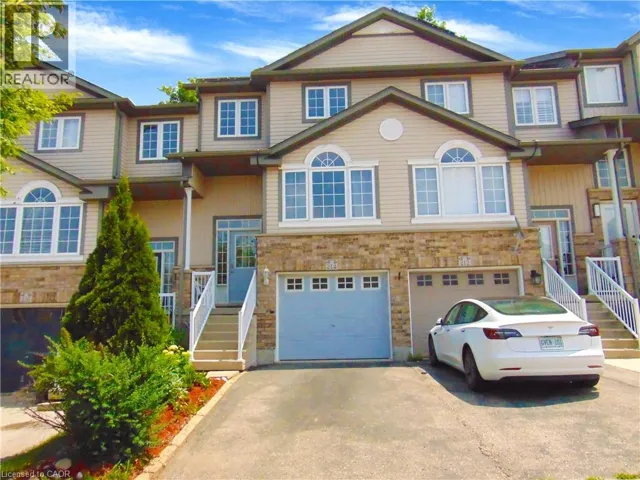 214 SNOWDROP Crescent, Kitchener, Ontario N2E4C2