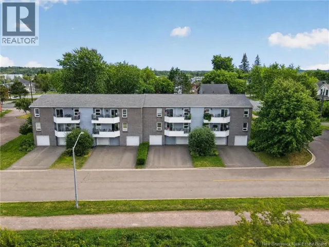 60 Westmount Boulevard Unit# 1, Moncton, New Brunswick E1E4G8