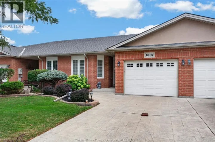 1818 LUXURY, Windsor, Ontario N8P1T2