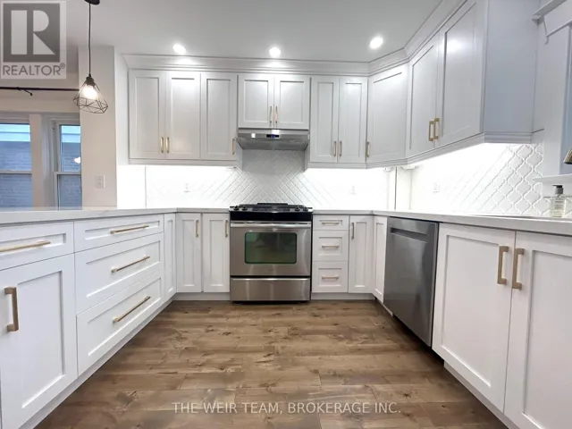 3 COSTAIN AVENUE, Toronto (East End-Danforth), Ontario M4E2G7