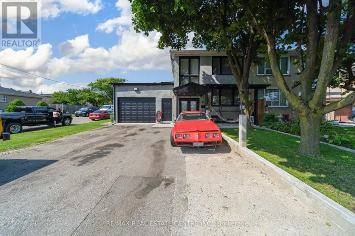 22 NEAMES CRESCENT, Toronto (Downsview-Roding-CFB), Ontario M3L1K9