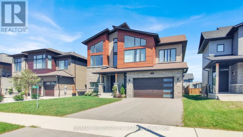 104 STONELEIGH DRIVE, Blue Mountains, Ontario L9Y0V1