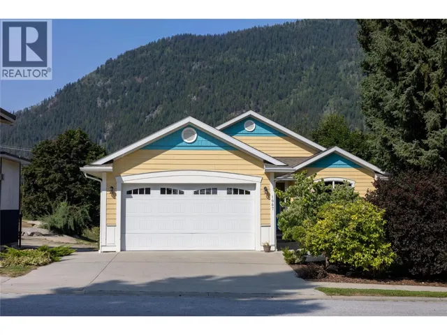 1007 Fourth Street, Nelson, British Columbia V1L2T5