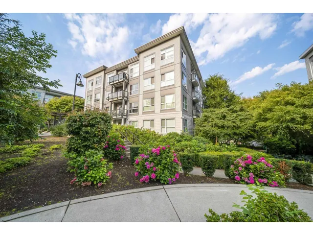 222 13733 107A AVENUE, Surrey, British Columbia V3T0B7