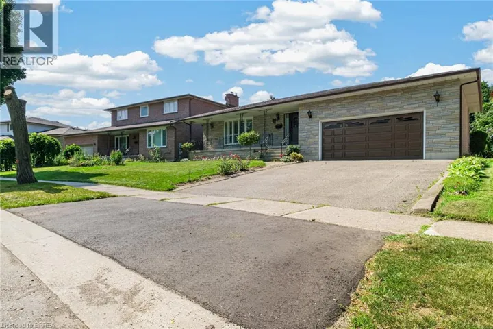 115 GREENFIELD Road, Brantford, Ontario N3R7B9
