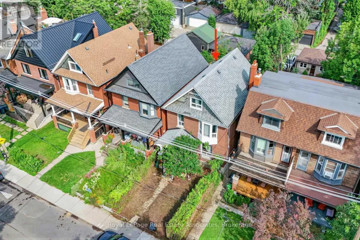 36 GALLEY AVENUE, Toronto (Roncesvalles), Ontario M6R1G8