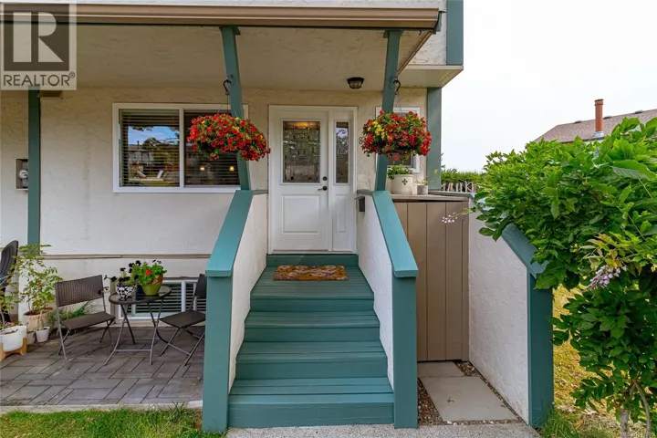 807 640 Broadway St, Saanich, British Columbia V8Z2G4