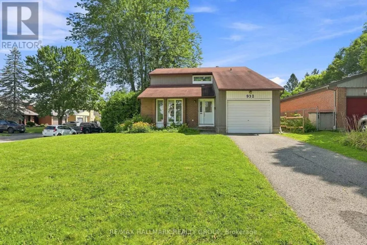 932 BEAUCLAIRE DRIVE, Ottawa, Ontario K1C2J3