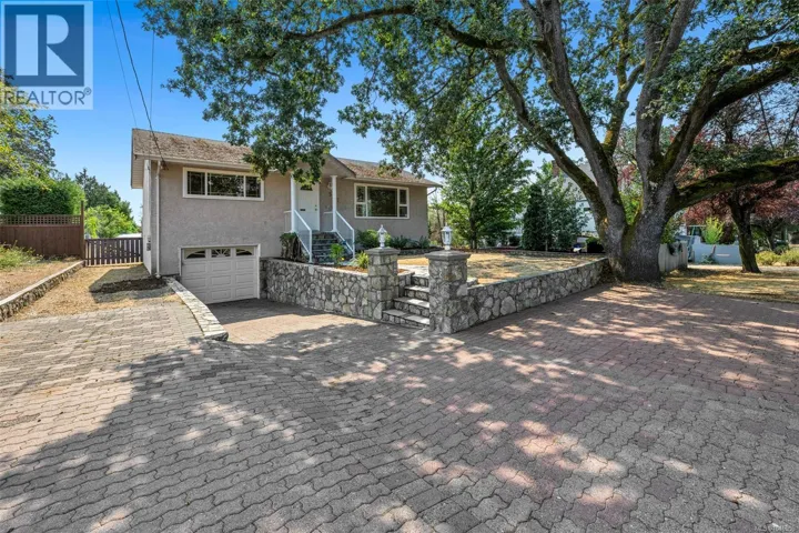 3107 Harriet Rd, Victoria, British Columbia V9A1T7