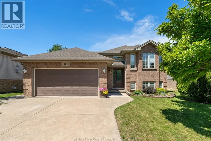 3883 Aristotle CRESCENT, Windsor, Ontario N9G2N9