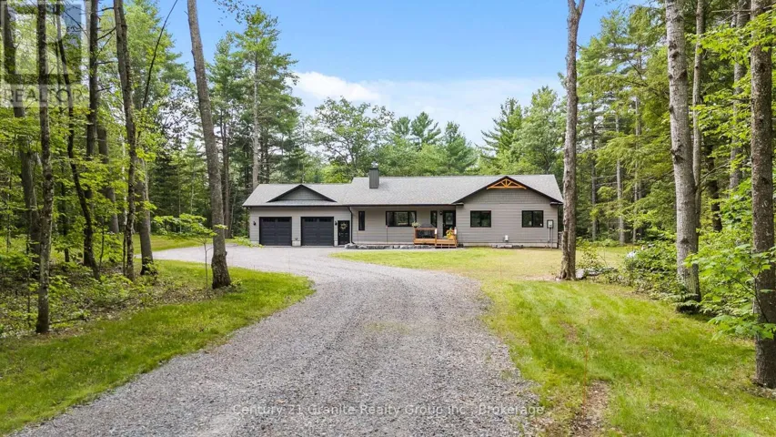 1097 HAWK VALLEY ROAD, Algonquin Highlands (Stanhope), Ontario K0M1S0