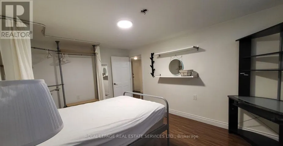 32 SHANDON DRIVE, Toronto (Wexford-Maryvale), Ontario M1R4M5