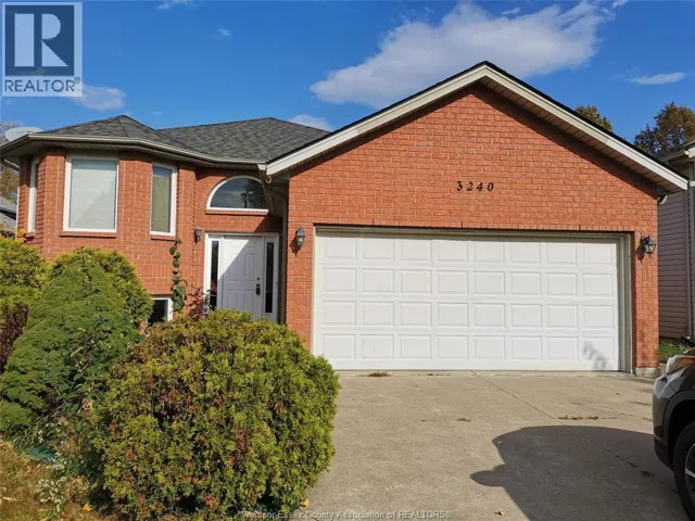 3240 NORTHWAY AVENUE, Windsor, Ontario N9E4T7